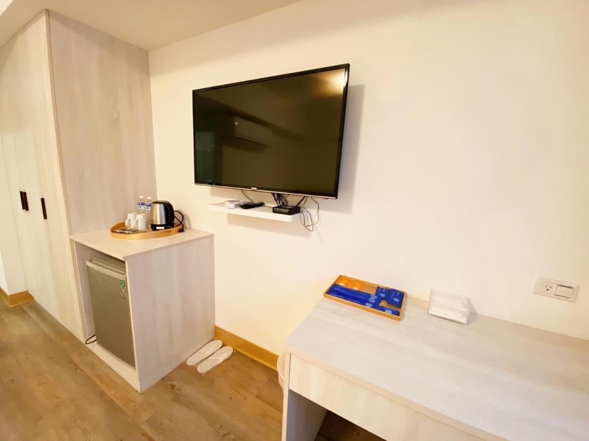Hotel Huru House Тайчжун Екстер'єр фото