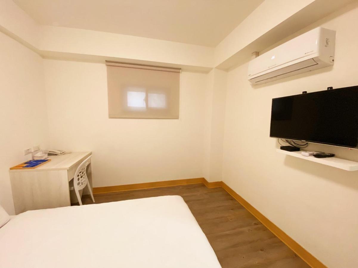 Hotel Huru House Тайчжун Екстер'єр фото