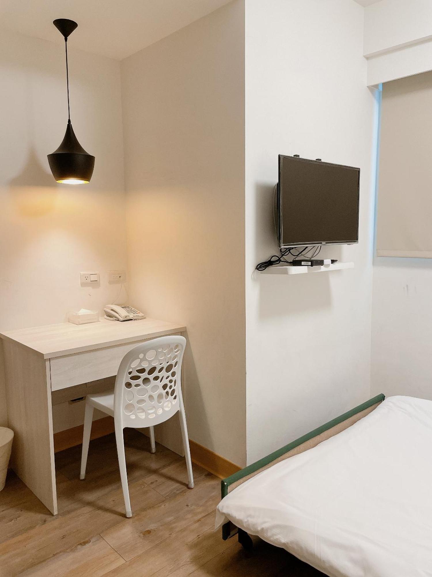 Hotel Huru House Тайчжун Екстер'єр фото