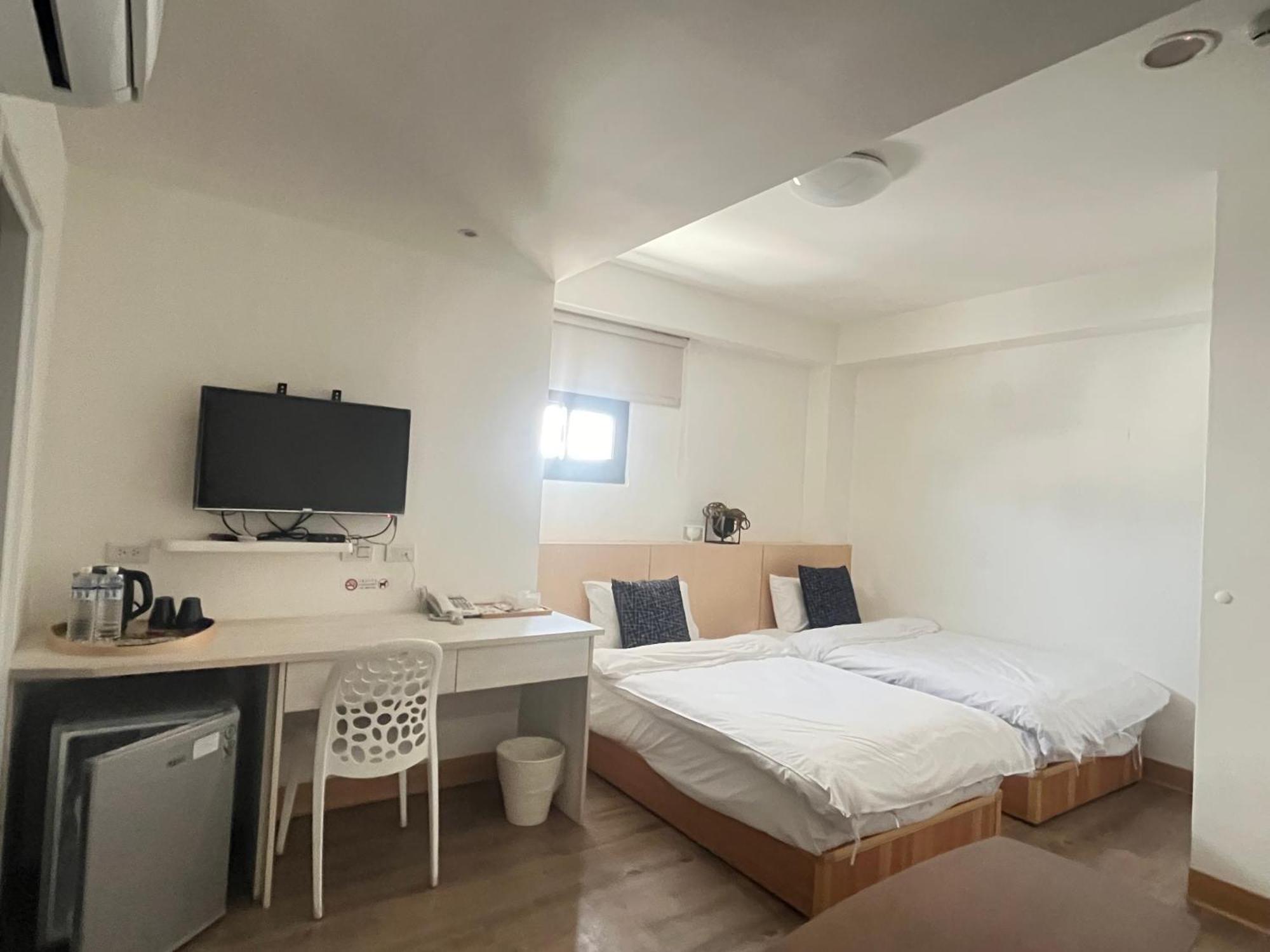 Hotel Huru House Тайчжун Екстер'єр фото